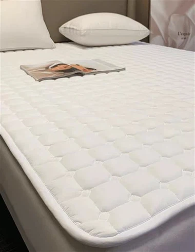 Pikowana podkładka pod materac